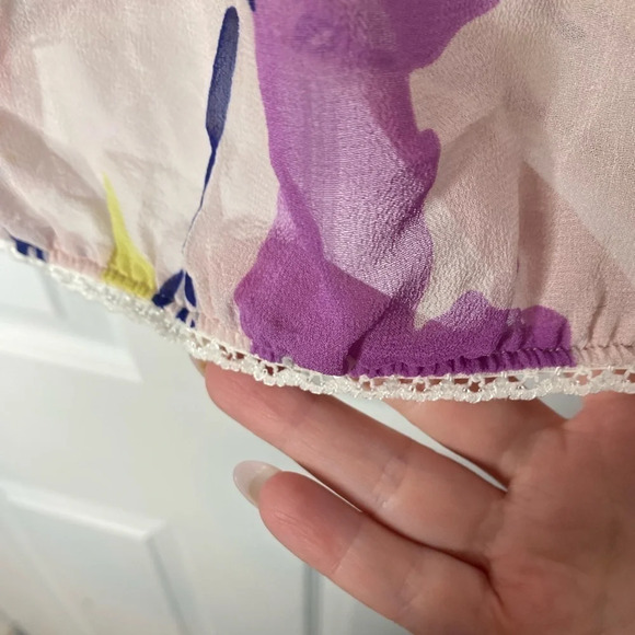 YUMI KIM 100% Silk Floral Flutter Sleeve Top Size Small - Picture 8 of 9